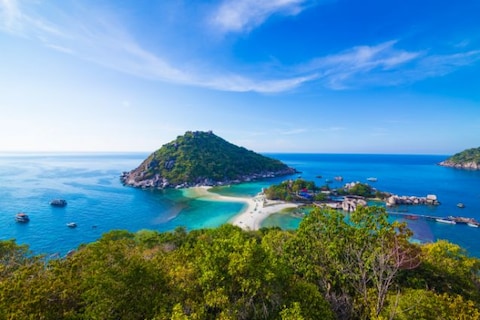 Beach Hopping Near Pattaya